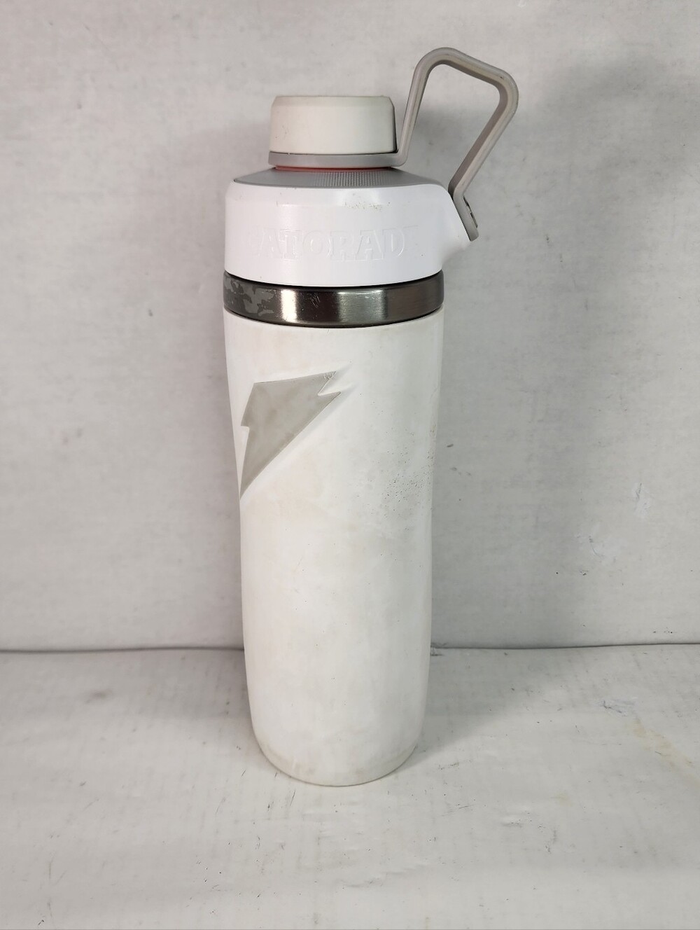 Gatorade 'Overtime' 22oz Stainless Steel Water Bottle, Twist Cap, White